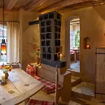 דירה Turm Zu Schloss Schedling טרוסטברג אן דר אלץ