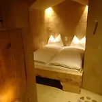 Turm Zu Schloss Schedling דירה טרוסטברג אן דר אלץ