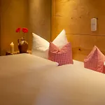 דירה Turm Zu Schloss Schedling טרוסטברג אן דר אלץ