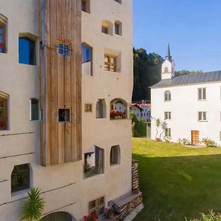 Turm Zu Schloss Schedling Trostberg an der Alz