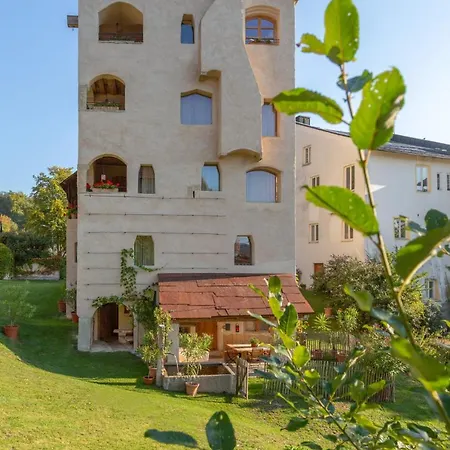 Turm Zu Schloss Schedling Apartmán *