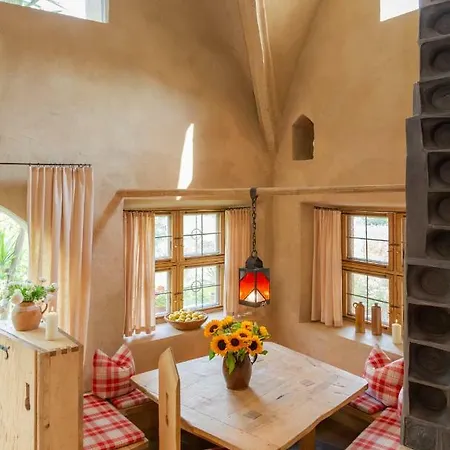 Turm Zu Schloss Schedling Apartmán *
