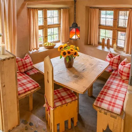 Turm Zu Schloss Schedling Apartmán *