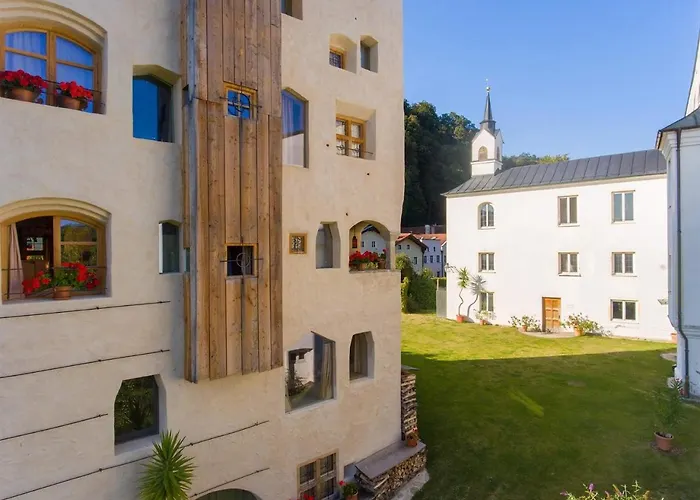 Turm Zu Schloss Schedling Trostberg an der Alz